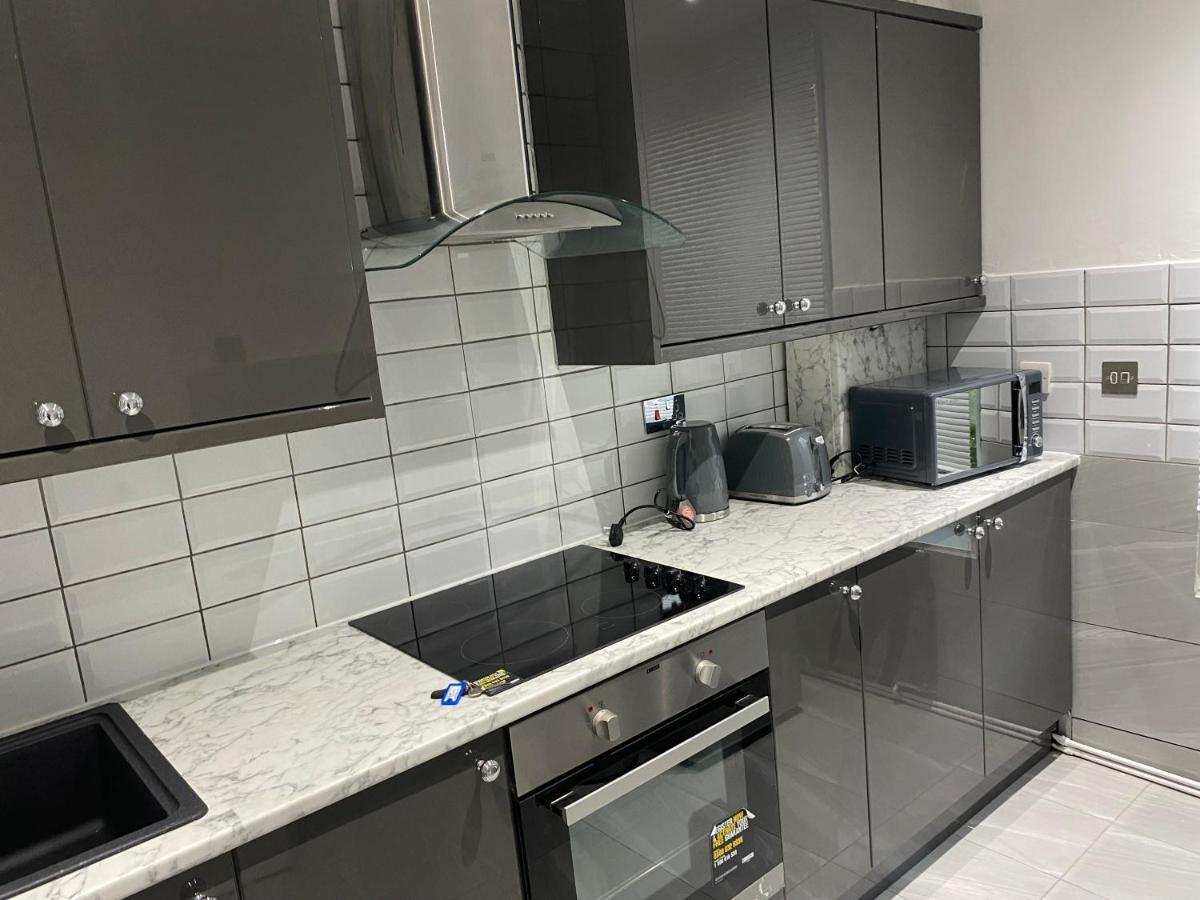 Luxurious 2-Bed Apartment In Woolwich 伦敦 外观 照片