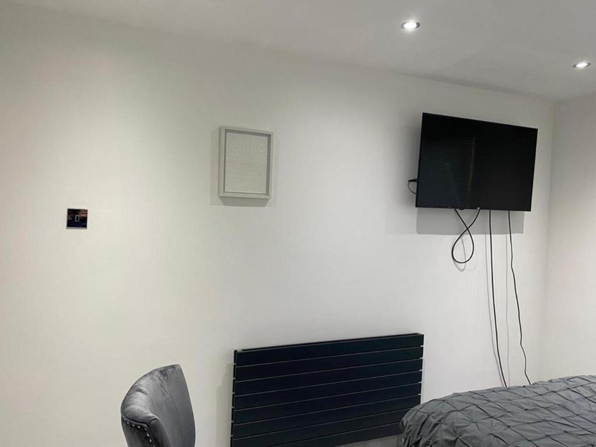 Luxurious 2-Bed Apartment In Woolwich 伦敦 外观 照片