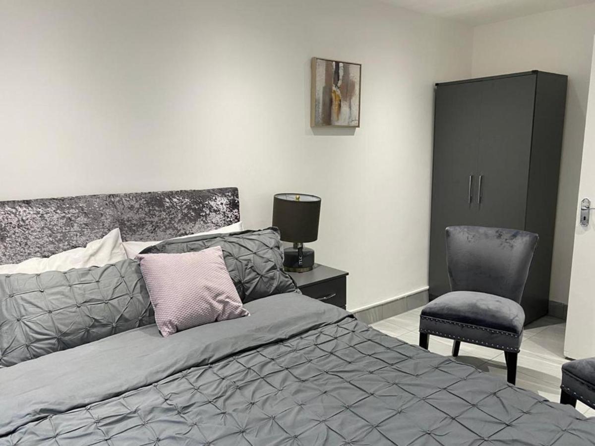 Luxurious 2-Bed Apartment In Woolwich 伦敦 外观 照片